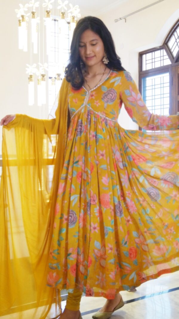 Chinon Printed Alia Style Suit Set