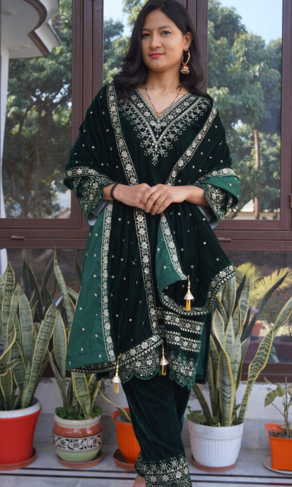 Dark Green V-Neck Velvet Suit Set
