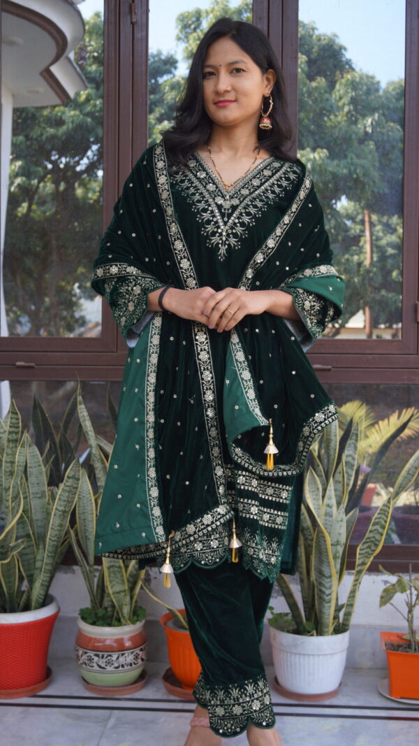 Dark Green V-Neck Velvet Suit Set
