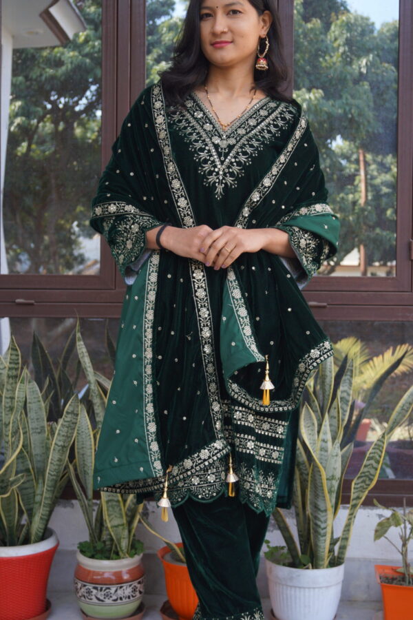 Dark Green V-Neck Velvet Suit Set