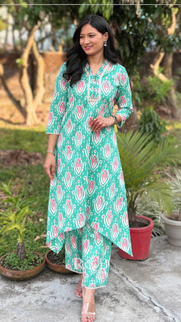 GREEN IKAT PRINT A LINE COTTON KURTA SET